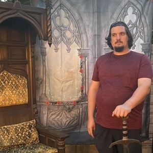 Meet your Posher, Damien